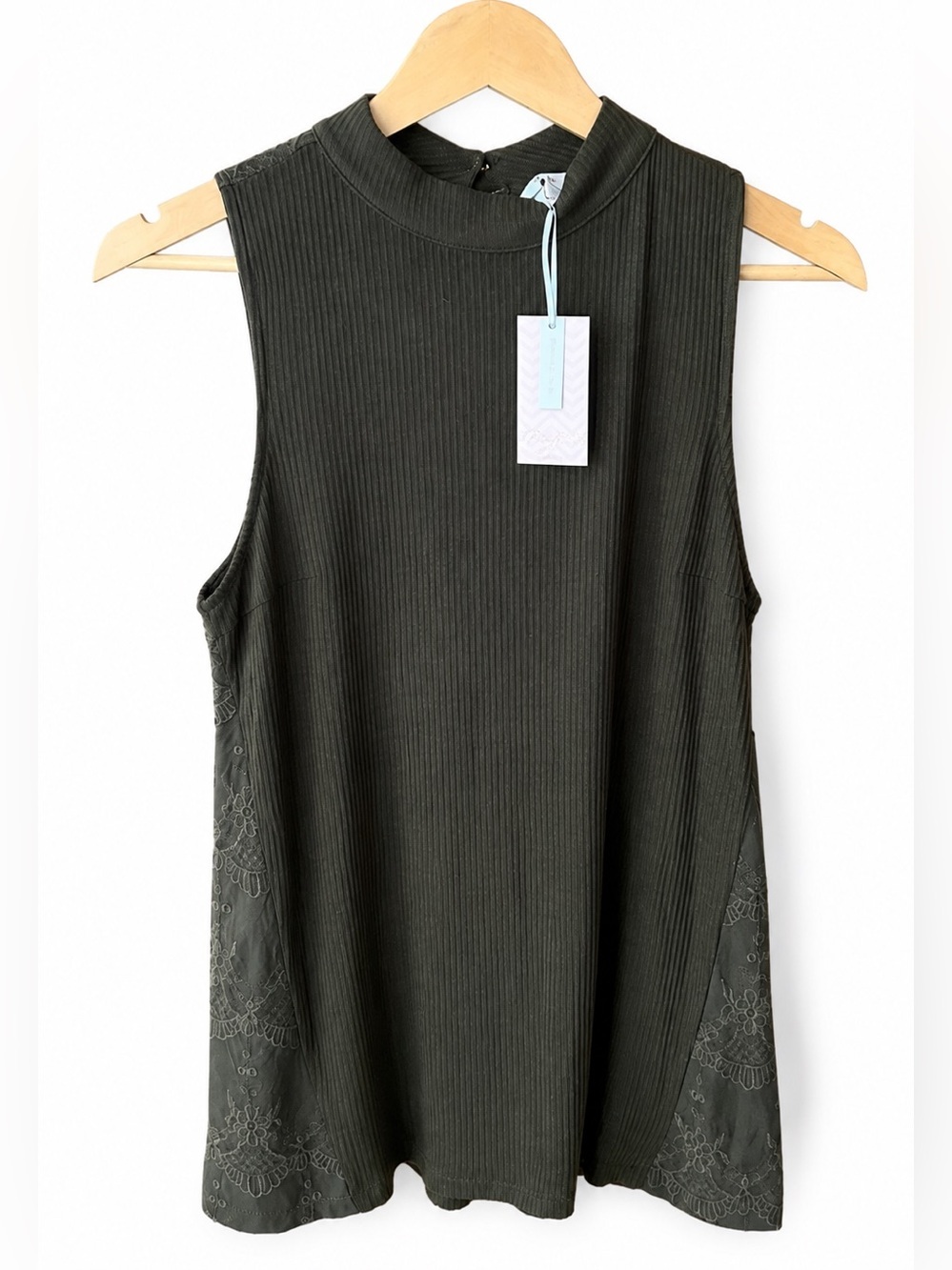 NWT-Candie's Olive Ribbed Mock Neck Sleeveless Tank-large